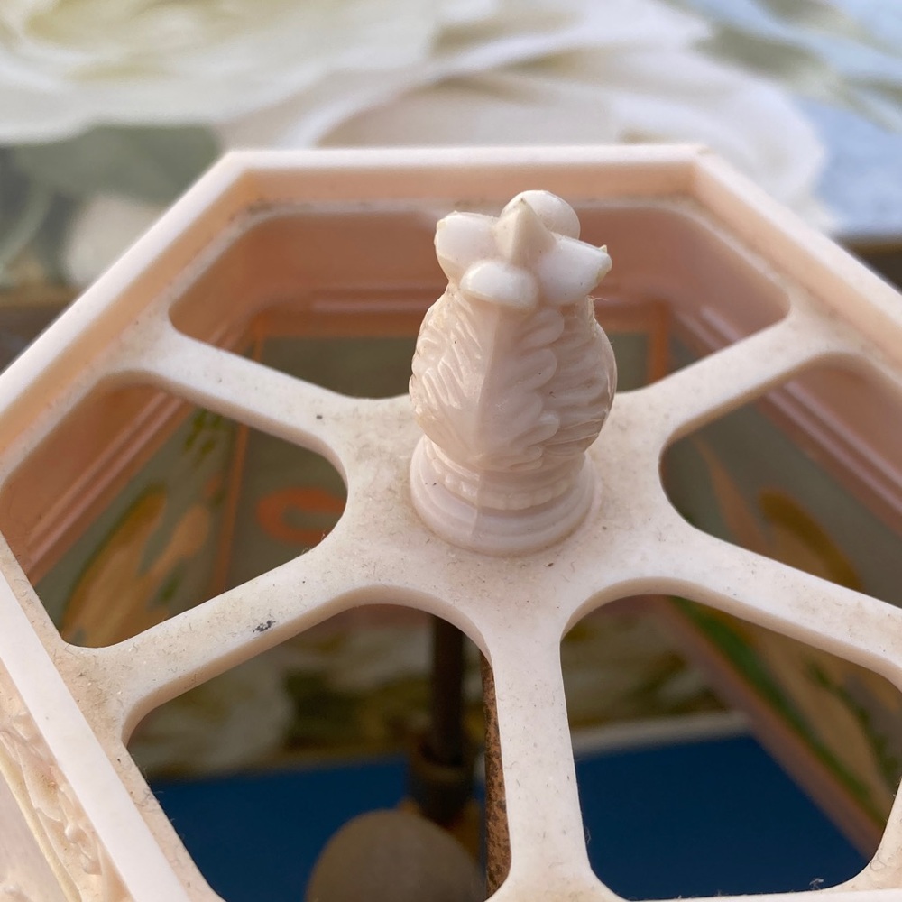Ceramic Angel Wooden base, Resin Etched Lithopane Shade - Picture 4 of 8